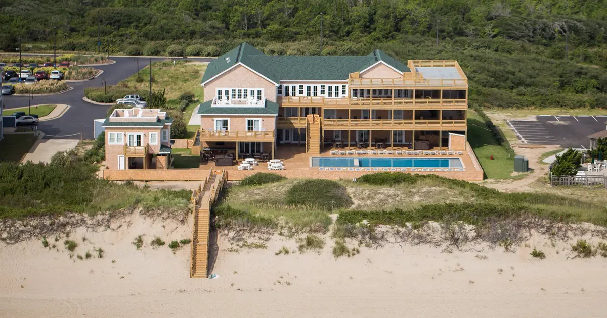 Pine Island Lodge